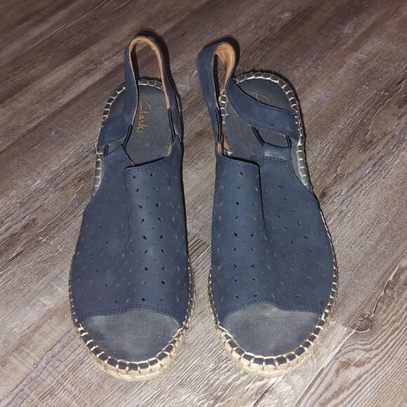 Clarks Artisan Navy Blue Peep Toe Espadrille Slingback  Sz 8W  8 wide  EUC - Picture 2 of 7